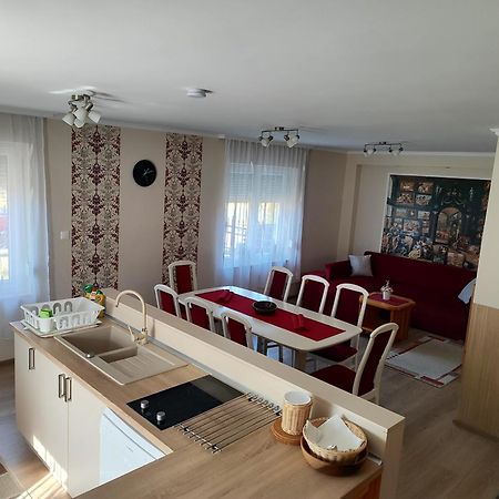 Forras-G Vendeghaz Apartment Buk Ngoại thất bức ảnh