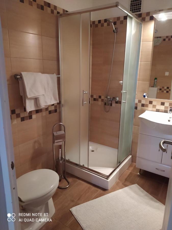 Forras-G Vendeghaz Apartment Buk Ngoại thất bức ảnh