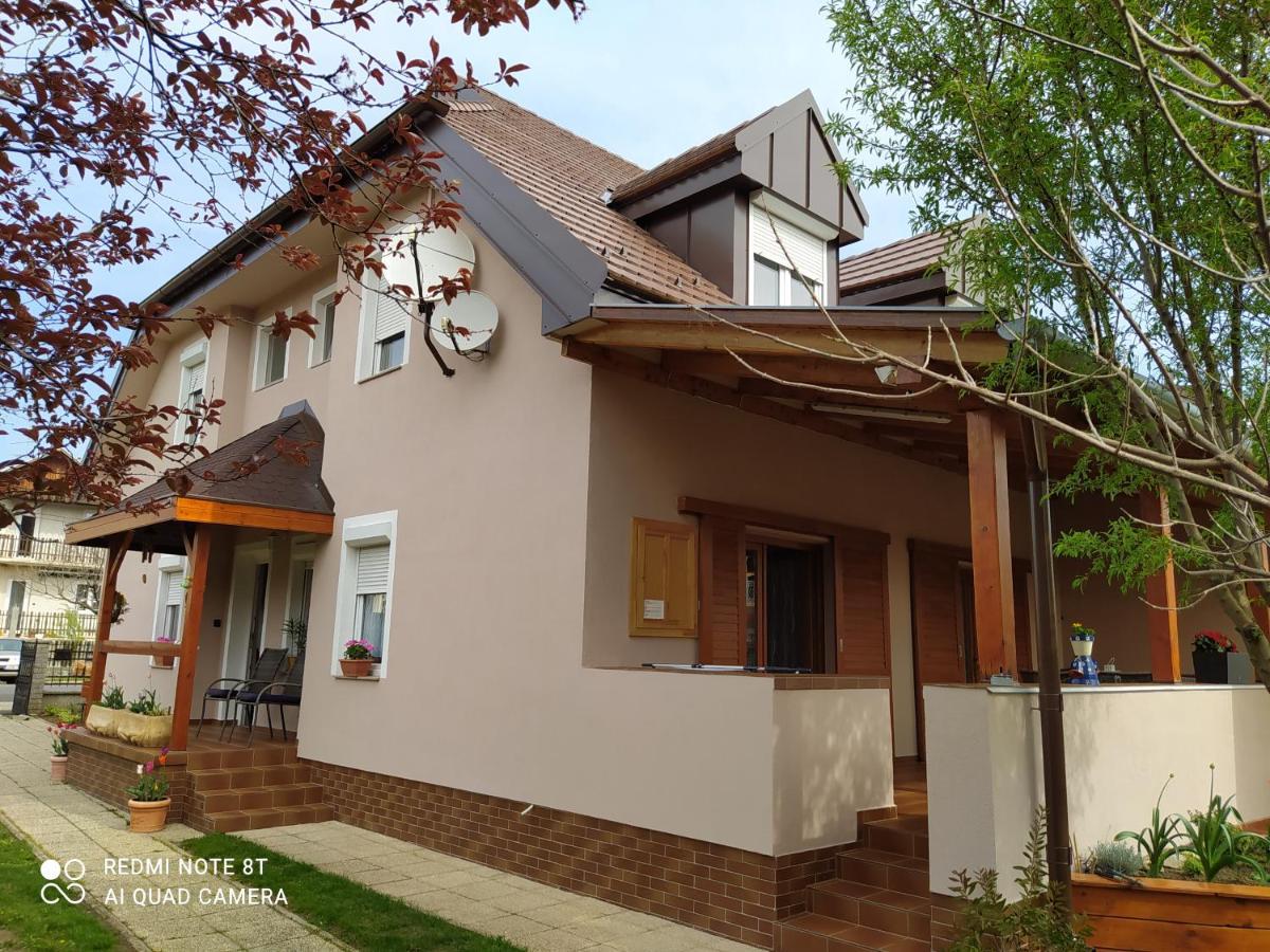 Forras-G Vendeghaz Apartment Buk Ngoại thất bức ảnh