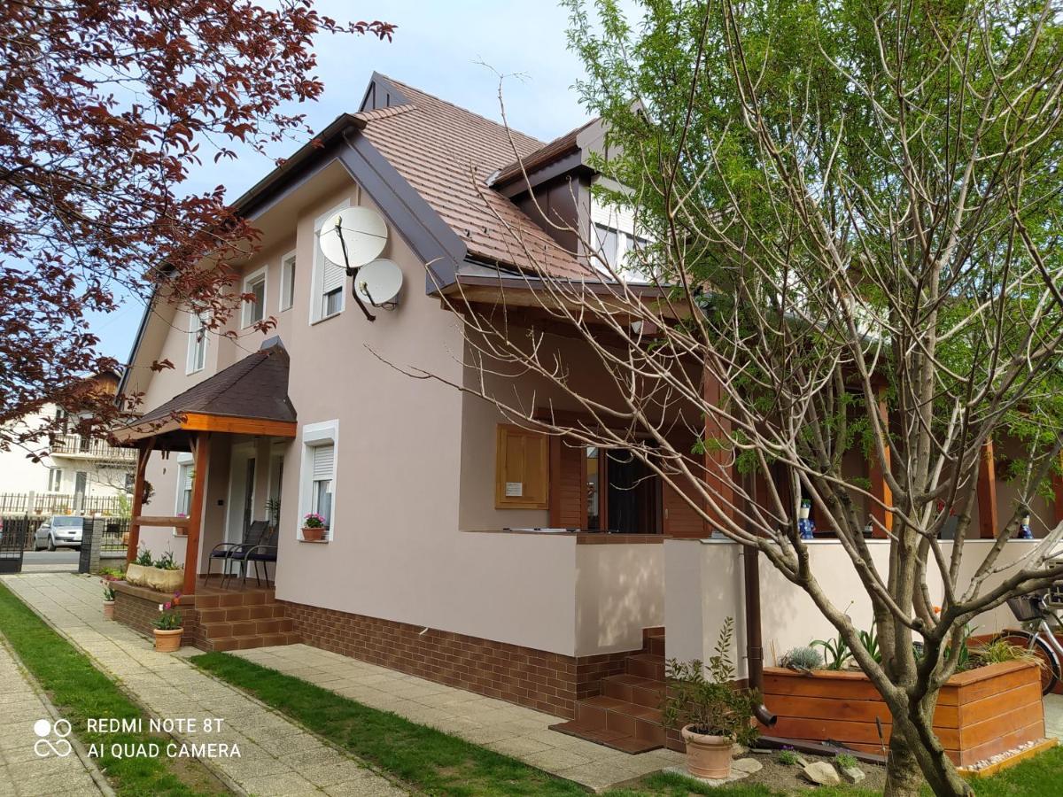 Forras-G Vendeghaz Apartment Buk Ngoại thất bức ảnh