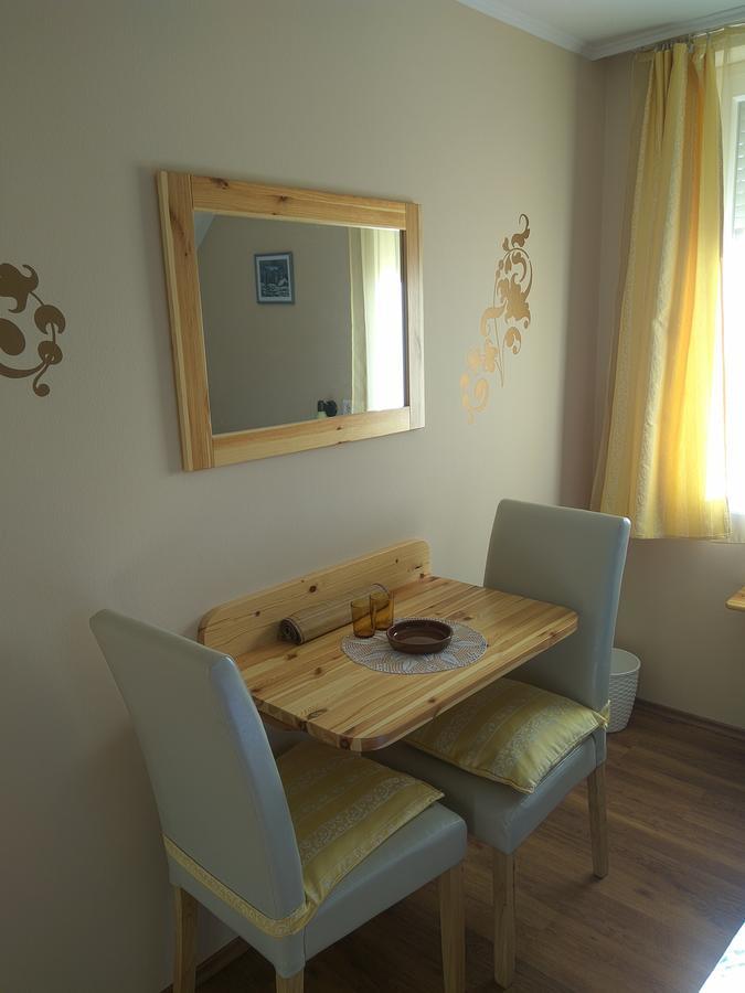 Forras-G Vendeghaz Apartment Buk Ngoại thất bức ảnh