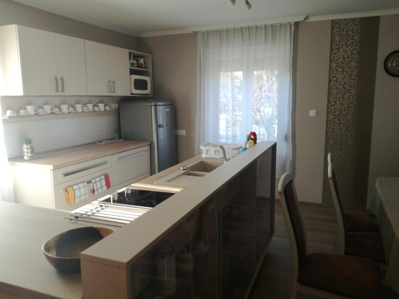 Forras-G Vendeghaz Apartment Buk Ngoại thất bức ảnh